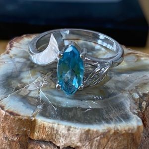Silver ring with Aquamarine